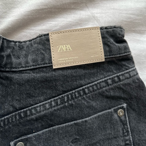 Zara High Waisted denim shorts Size 2 - Picture 2 of 4